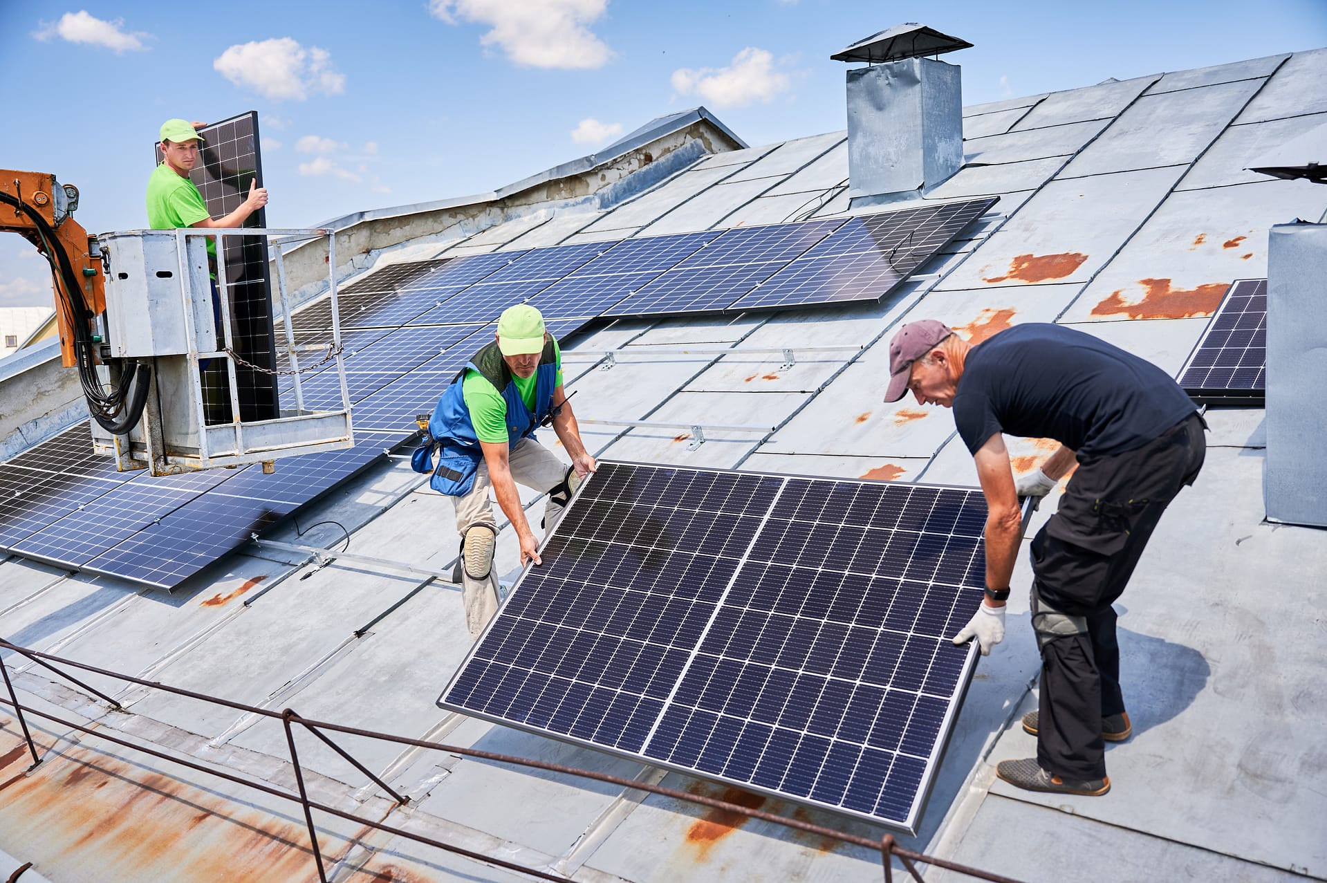 Can I Use Solar Panels Without a Charge Controller? 2 Random Image