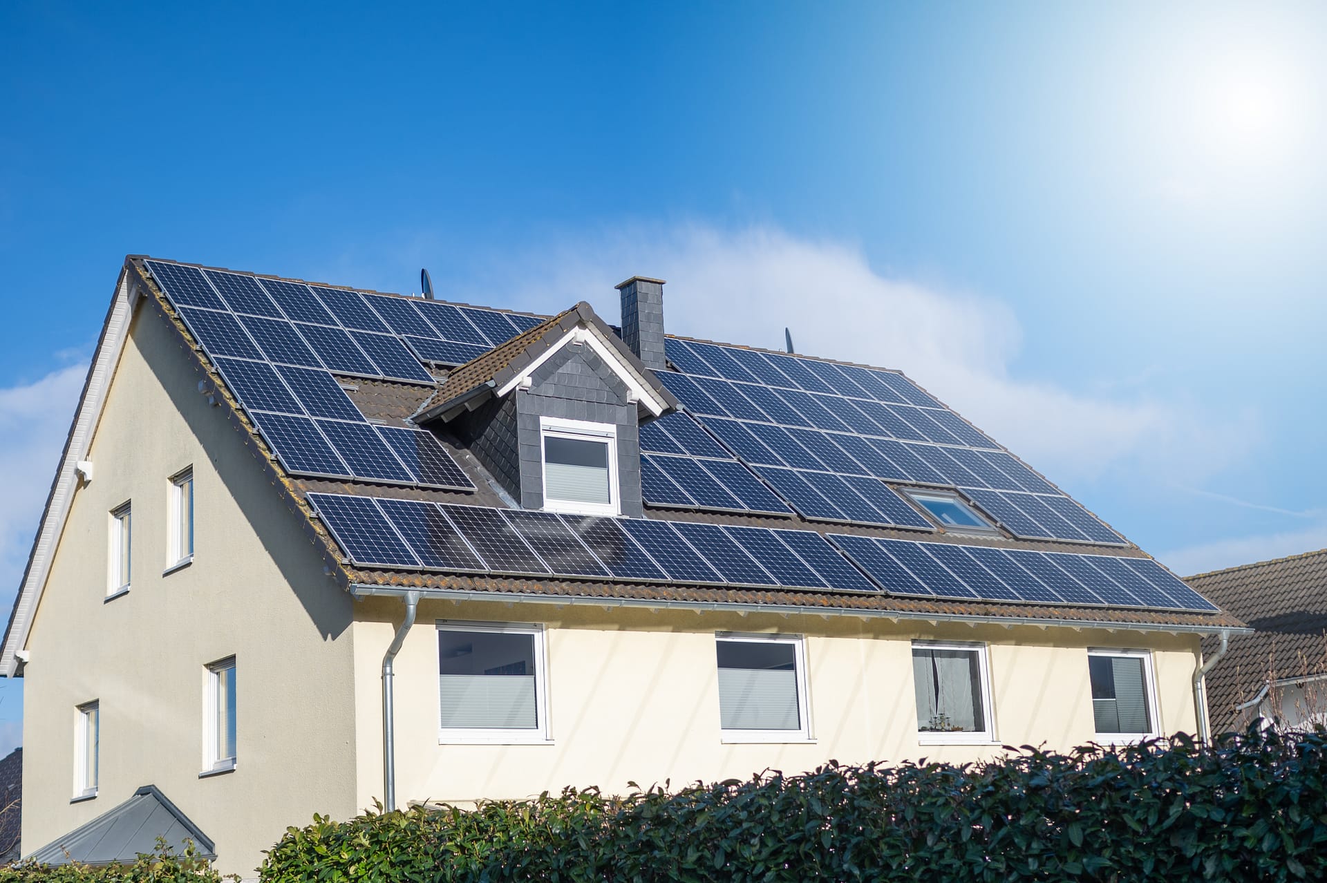 Can I Use Solar Panels Without a Charge Controller? 4 Random Image