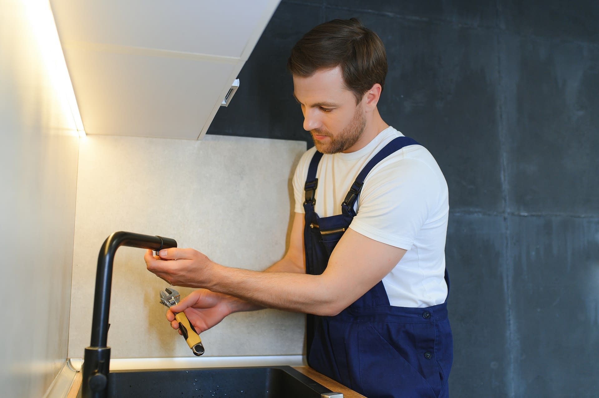 Plumber in 22 Waterman Ct, Acomb, York YO24 3FB, United Kingdom