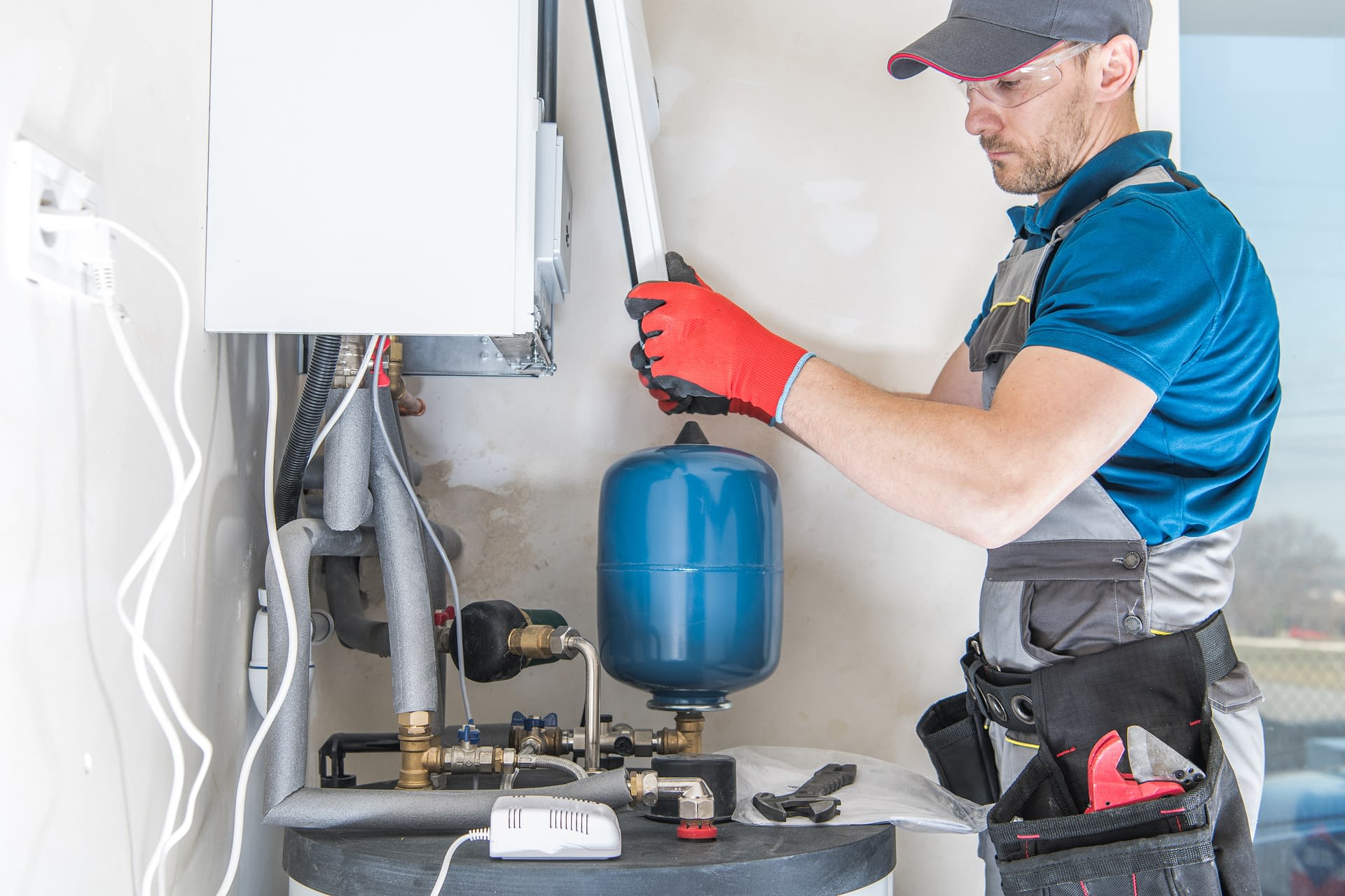 Plumber in 50 Edward St, Nuneaton, Warwickshire, CV11 5RF