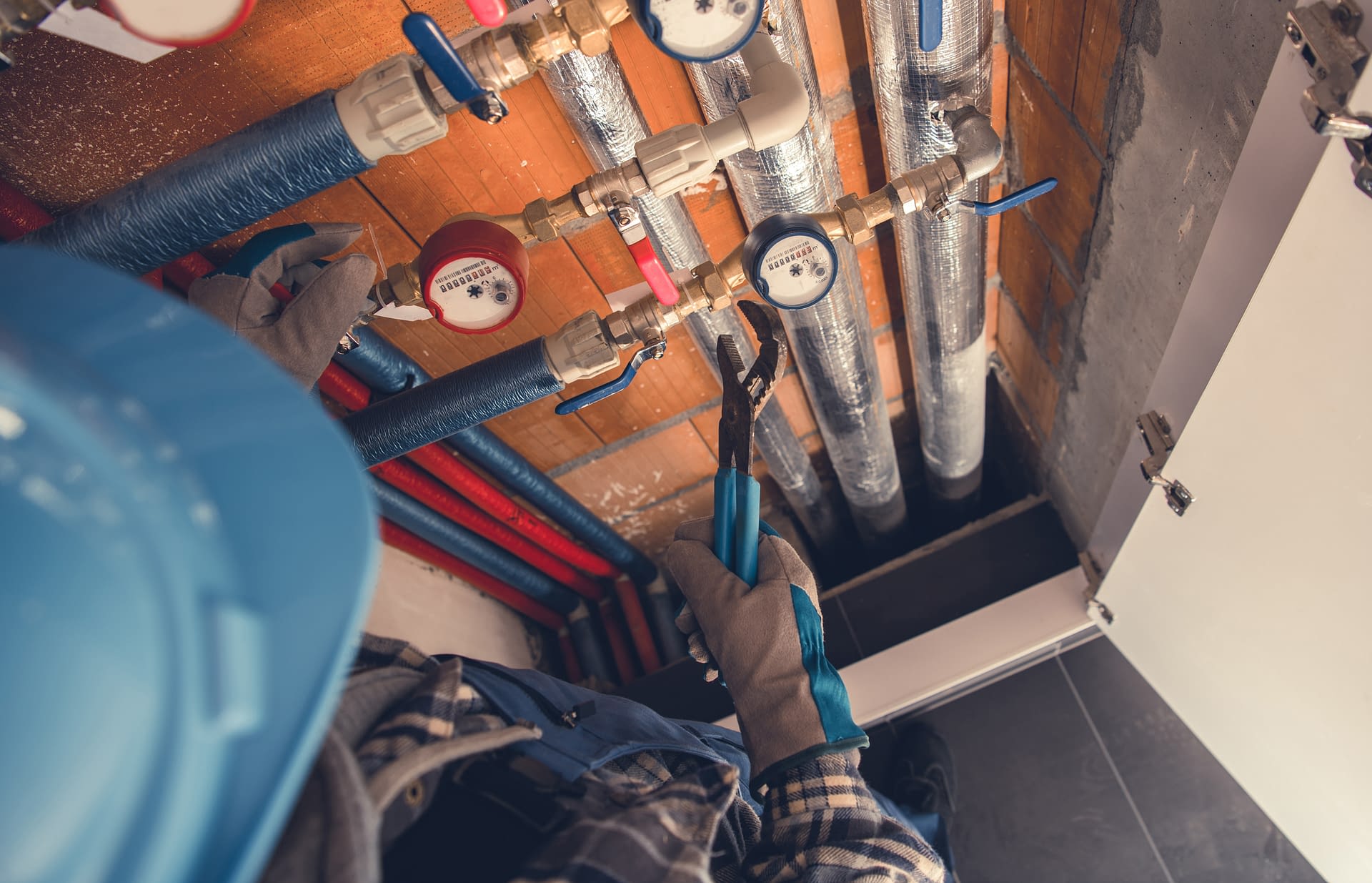 Plumber in 7 King Edward Close, Kingsmead, Northwich, CW9 8XQ