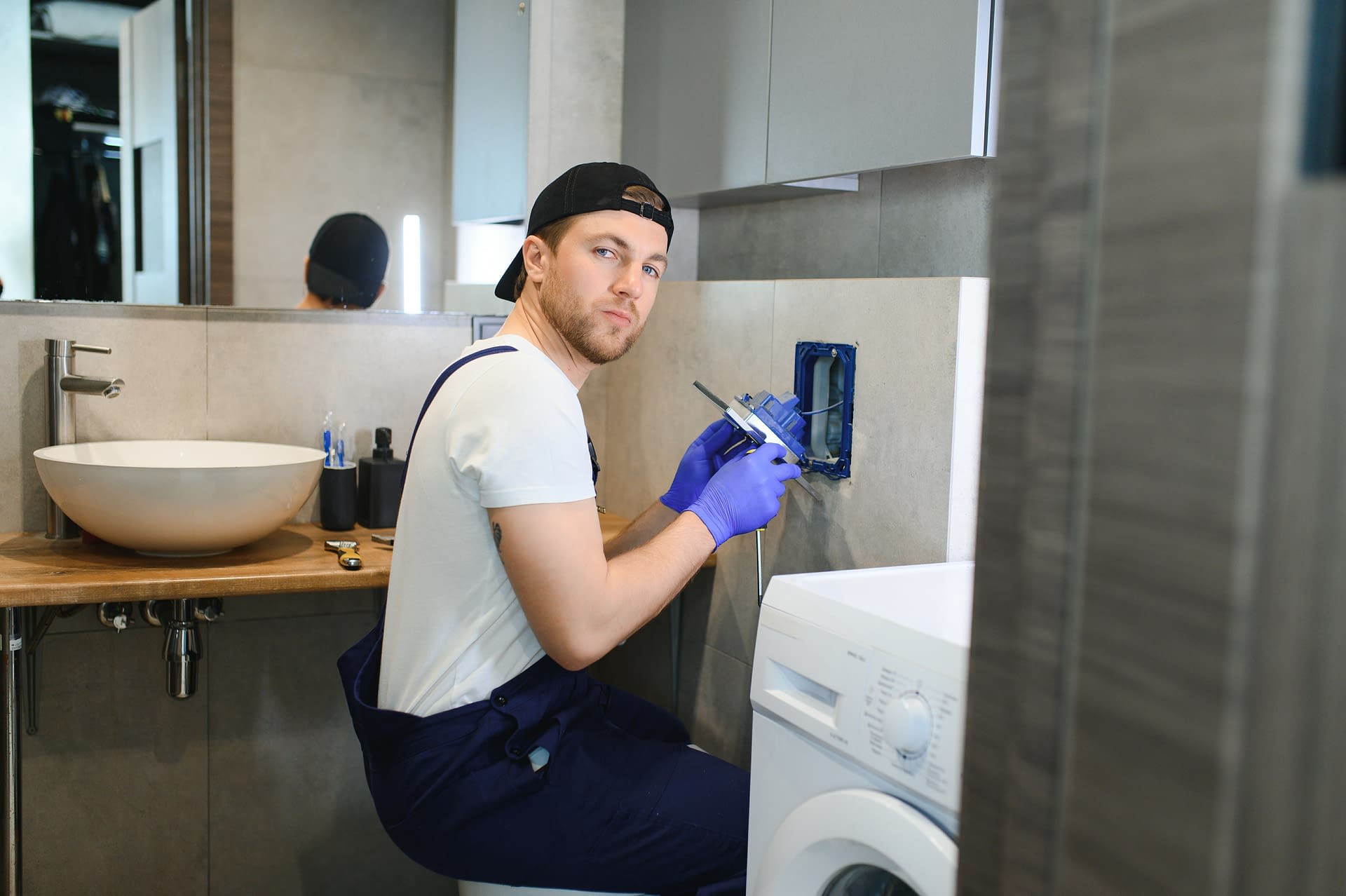 Plumber in 50 Edward St, Nuneaton, Warwickshire, CV11 5RF