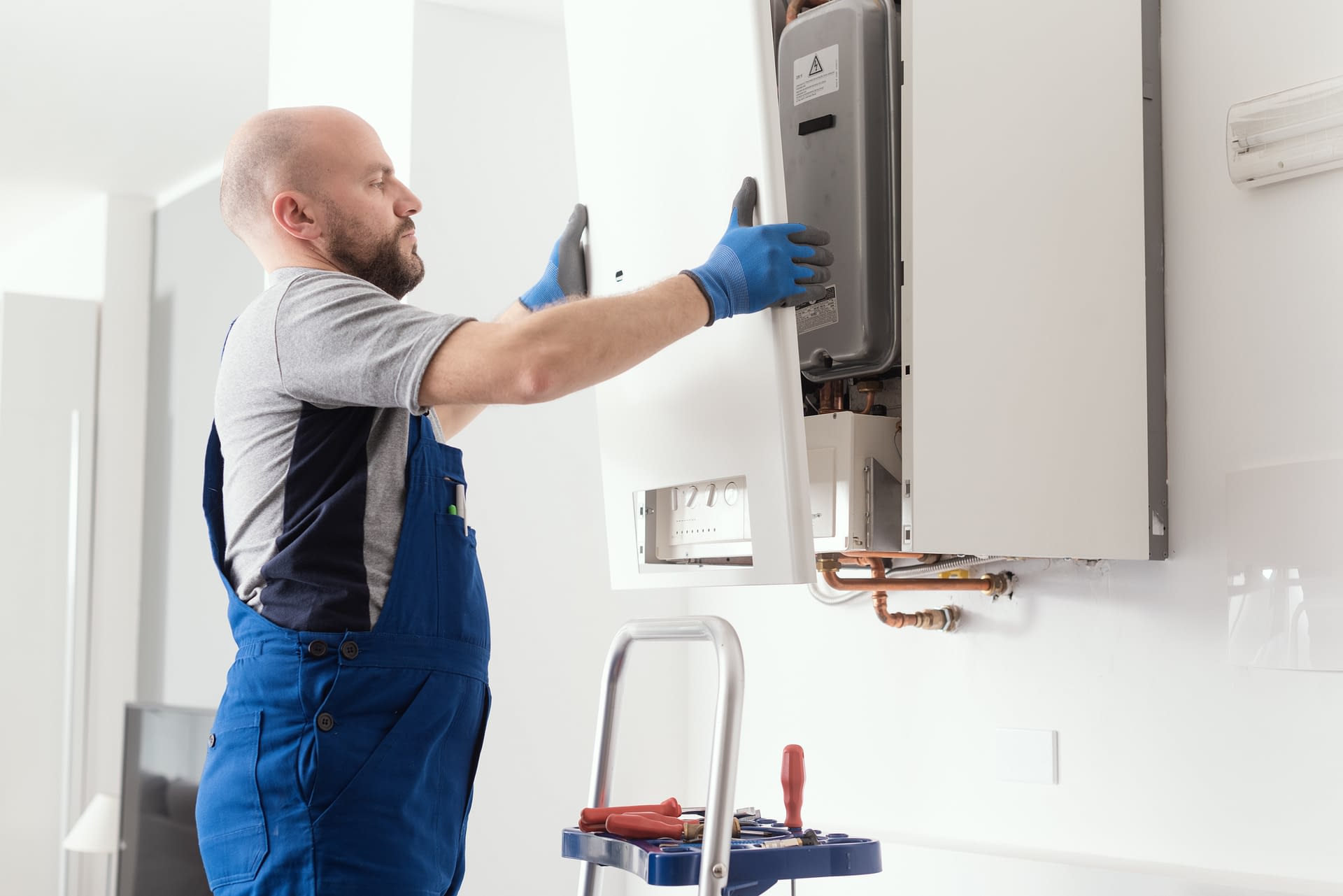 Plumber in 50 Edward St, Nuneaton, Warwickshire, CV11 5RF